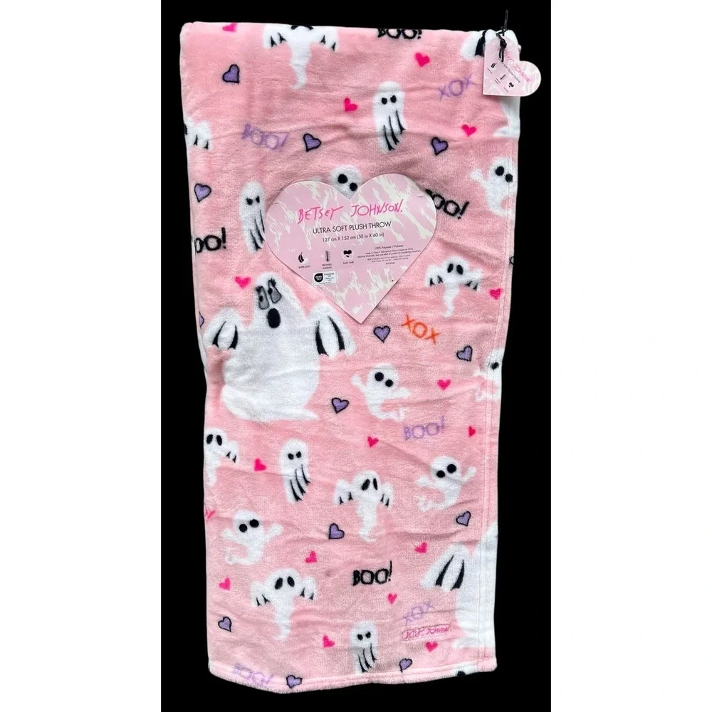 Betsey Johnson Halloween Ghosts XOXO Pastel Pink Ultra Soft Plush Throw 50 x 60